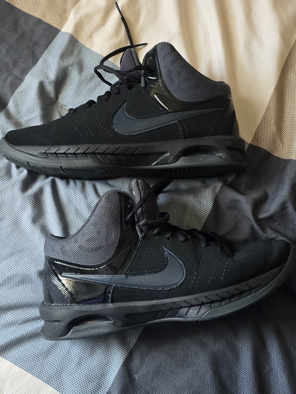 Nike Men’s Air Visi Pro 6 Black Anthravite Basketball Shoes
